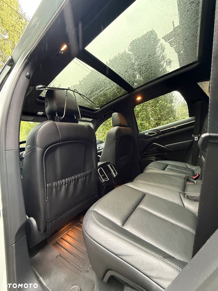 Porsche Cayenne - 15