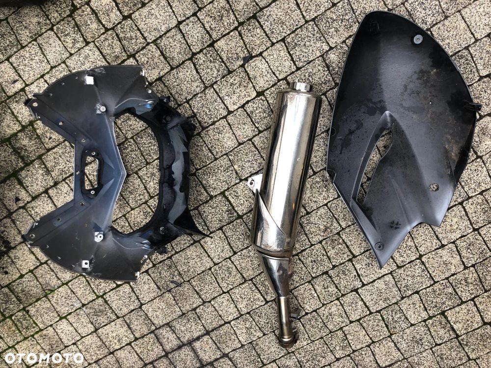 Yamaha TDM 900 czasza bok tłumik wydech lewy - 1