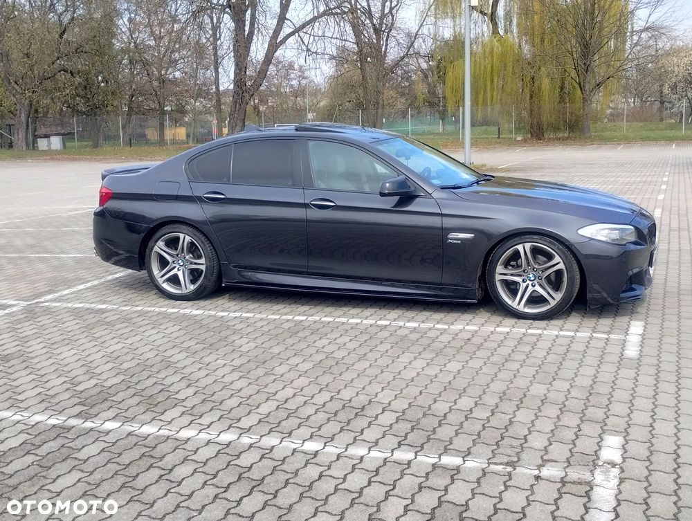 BMW Seria 5 528i xDrive Sport-Aut - 11