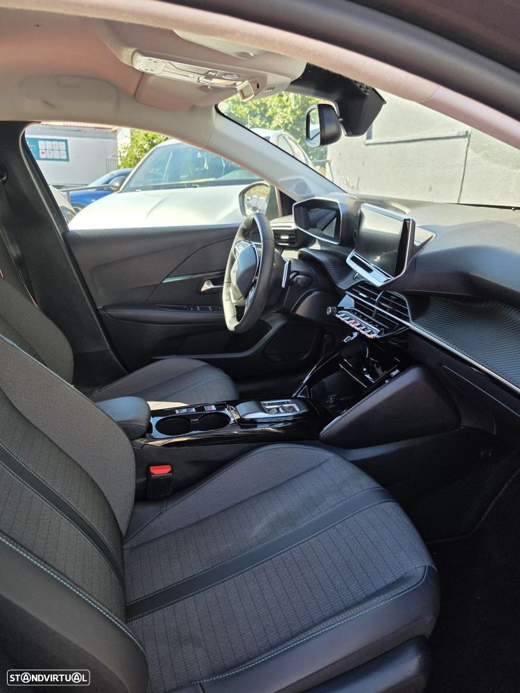 Peugeot 208 1.2 PureTech Allure Pack EAT8 - 41