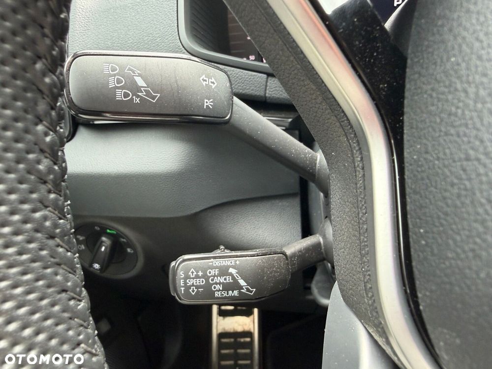 Skoda Karoq 1.5 TSI ACT Sportline DSG - 25