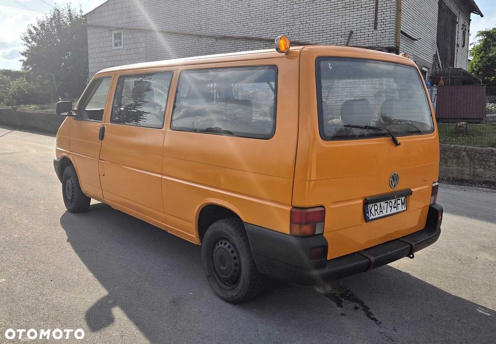 Volkswagen Caravelle - 4