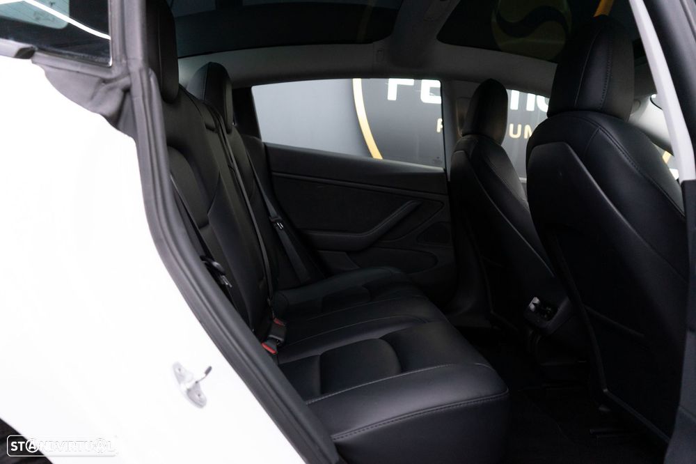 Tesla Model 3 Long-Range Dual Motor AWD - 39