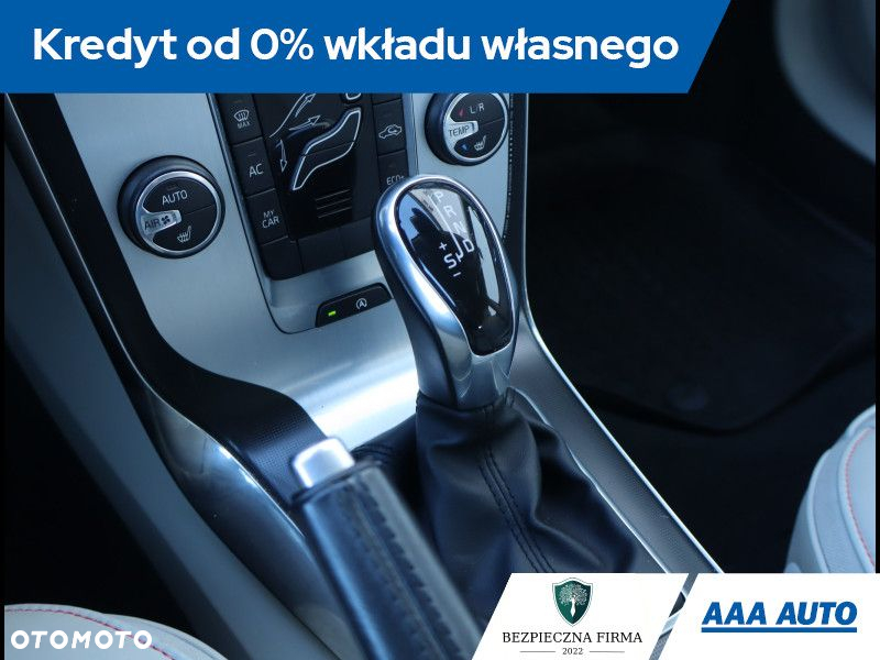Volvo V40 - 13