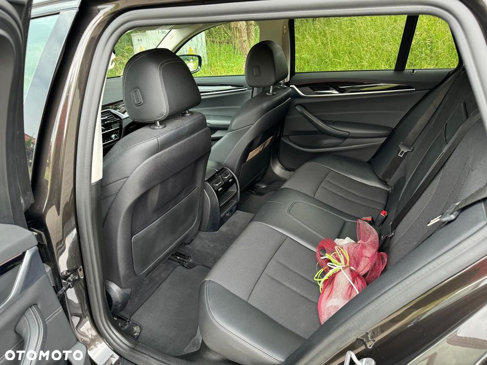 BMW Seria 5 520d xDrive Sport Line - 12