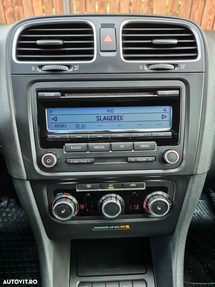 Volkswagen Golf - 8