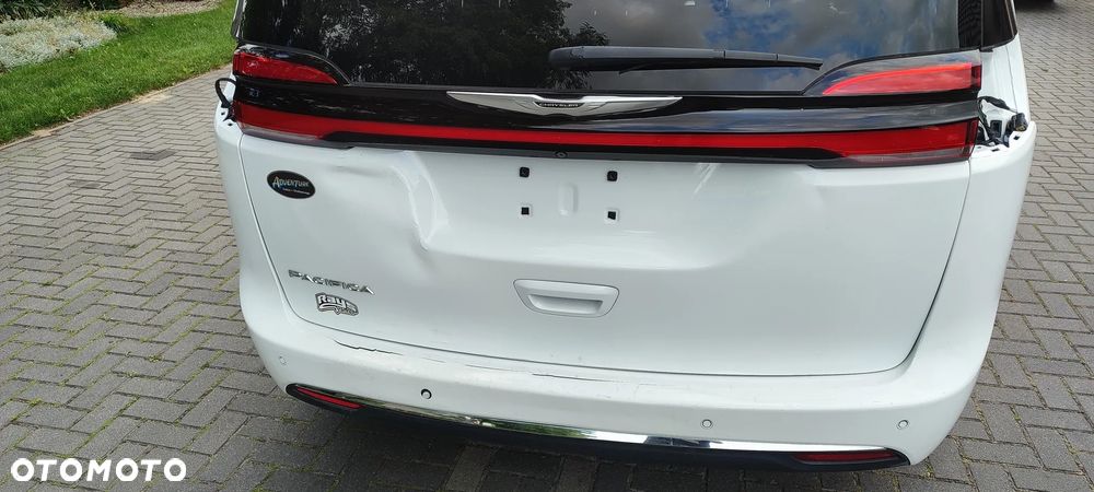 Chrysler Pacifica - 5