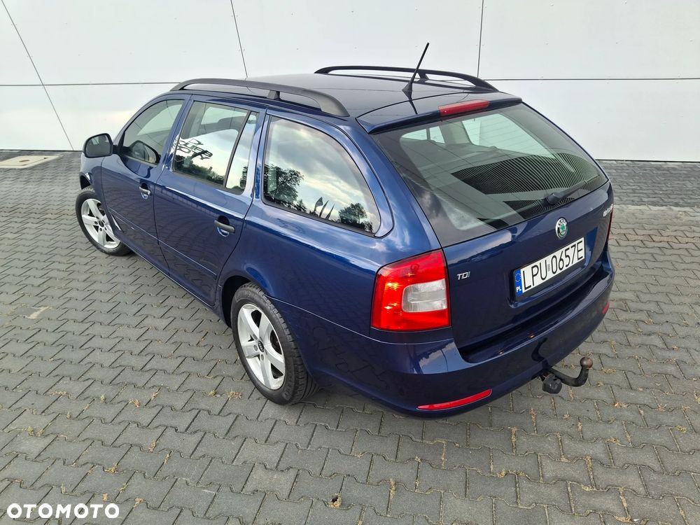 Skoda Octavia 1.6 TDI DPF Ambiente - 17