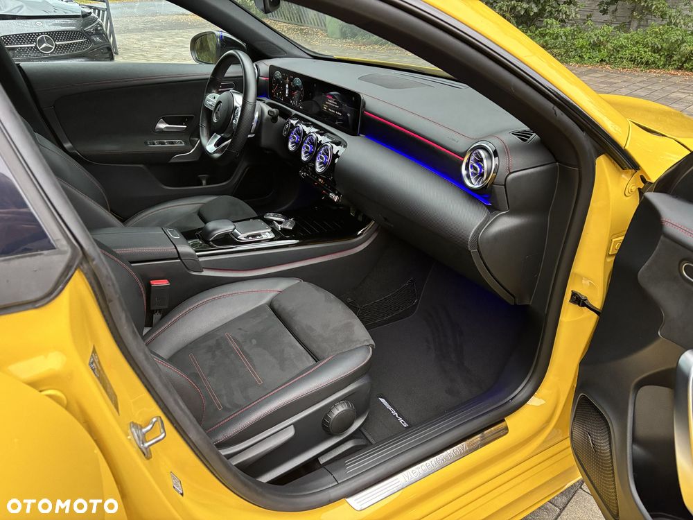 Mercedes-Benz CLA 220 4-Matic AMG Line 7G-DCT - 25