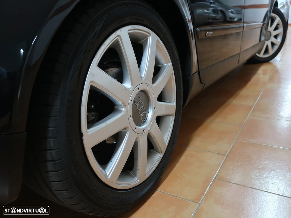Audi A4 Avant 1.9 TDI m6 S-Line - 10