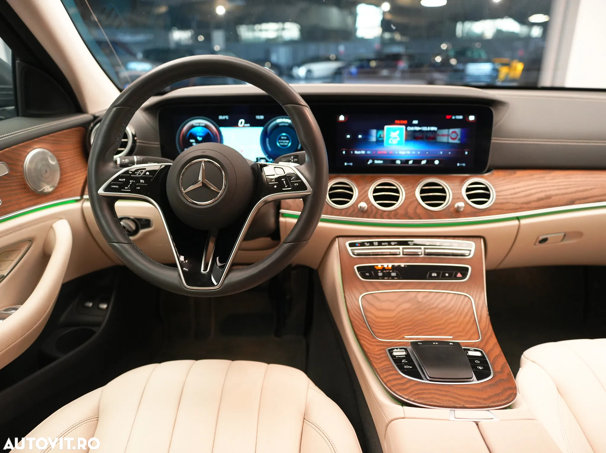 Mercedes-Benz E 300e 9G-TRONIC - 18
