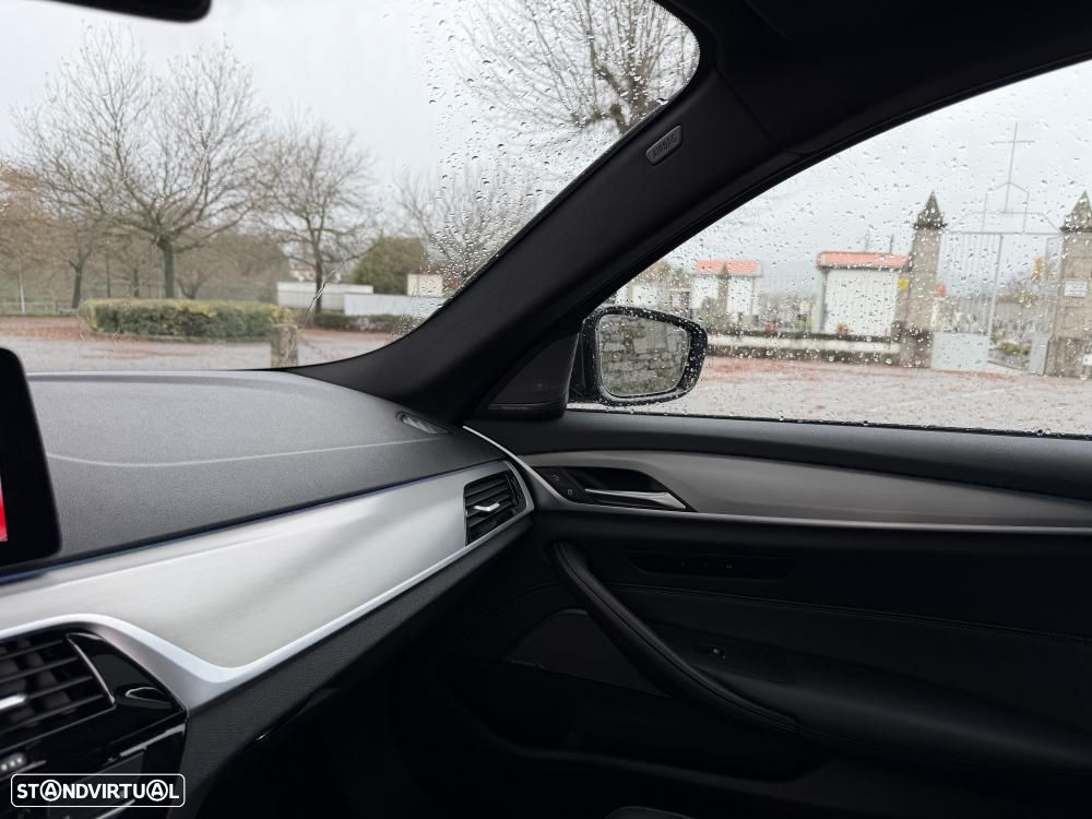 BMW 530 e Pack 50 anos M - 23