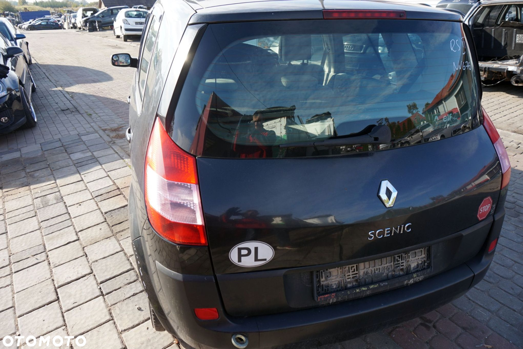 KLAPA BAGAŻNIKA TYLNA SCENIC II PH1 NV676  CZARNY RENAULT 2004-2006 - 2