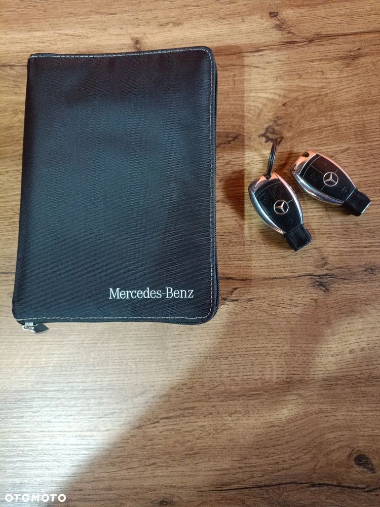 Mercedes-Benz Klasa C 220 T CDI DPF Automatik Avantgarde - 19