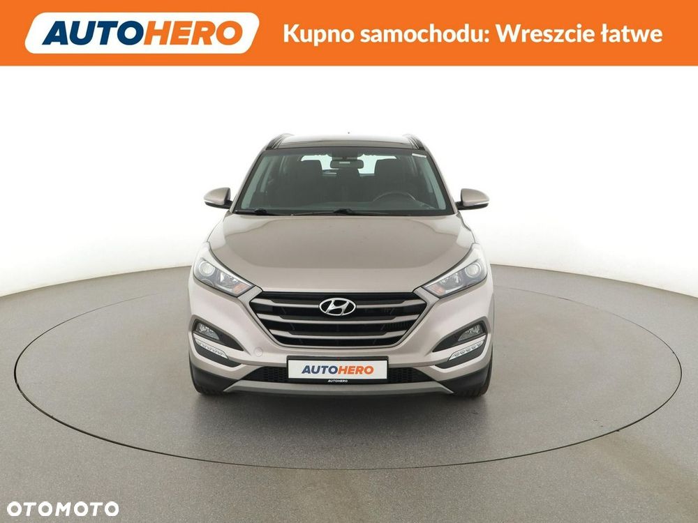 Hyundai Tucson 1.7 CRDI BlueDrive Style 2WD - 12