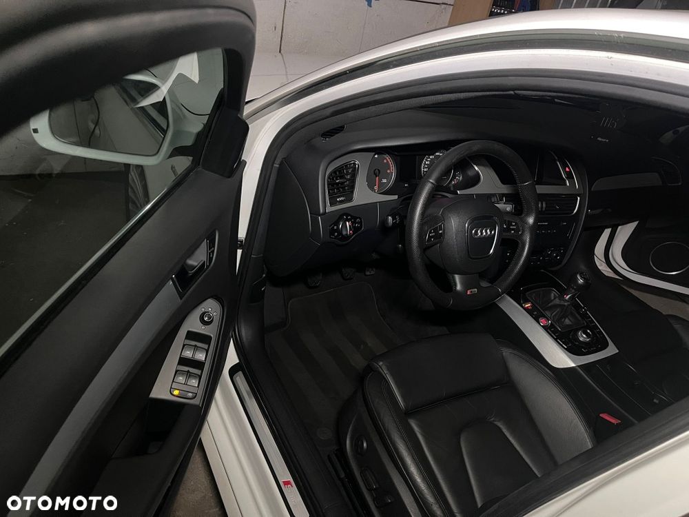 Audi A4 Limousine - 6