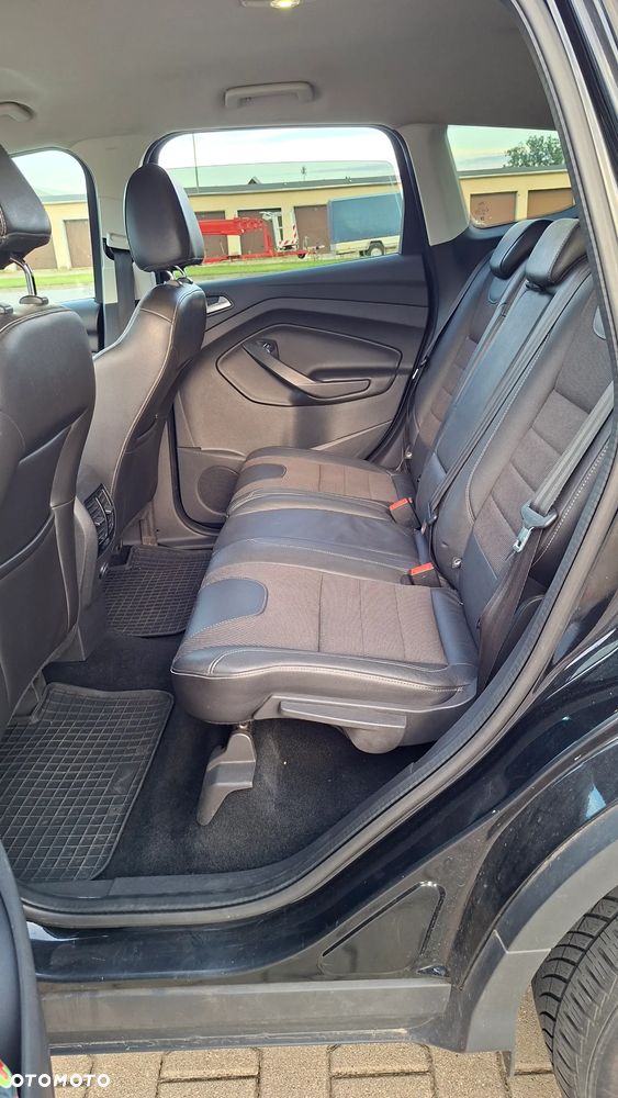 Ford Kuga - 12
