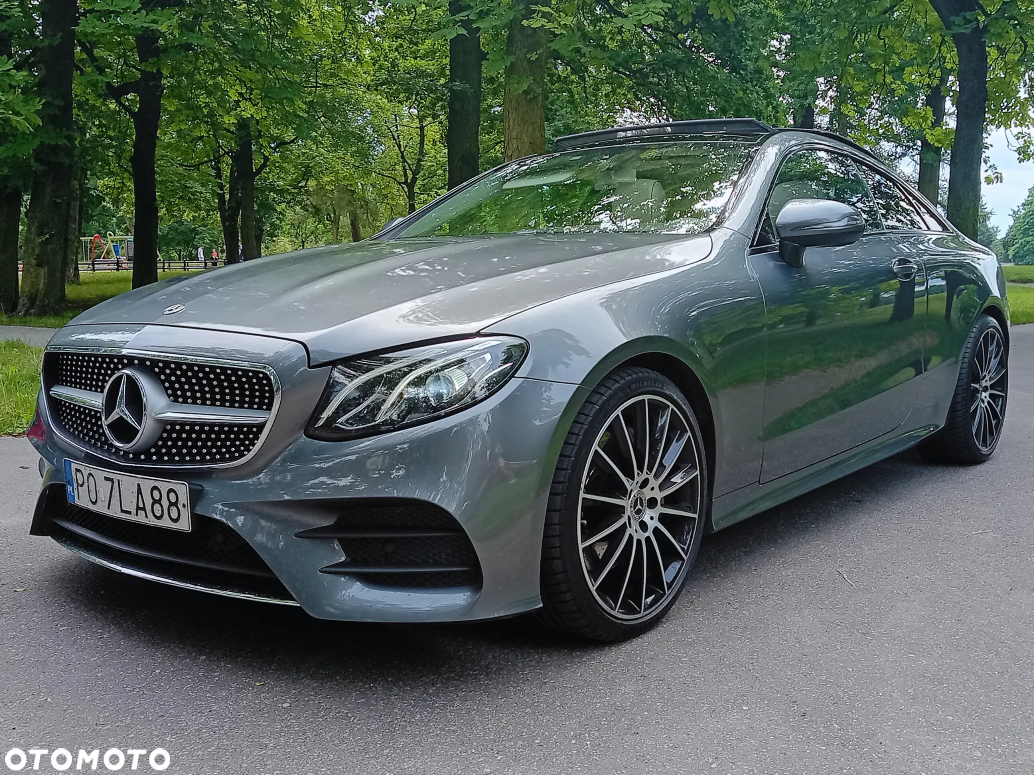 Mercedes-Benz Klasa E 450 Coupe 4-Matic 9G-TRONIC - 2