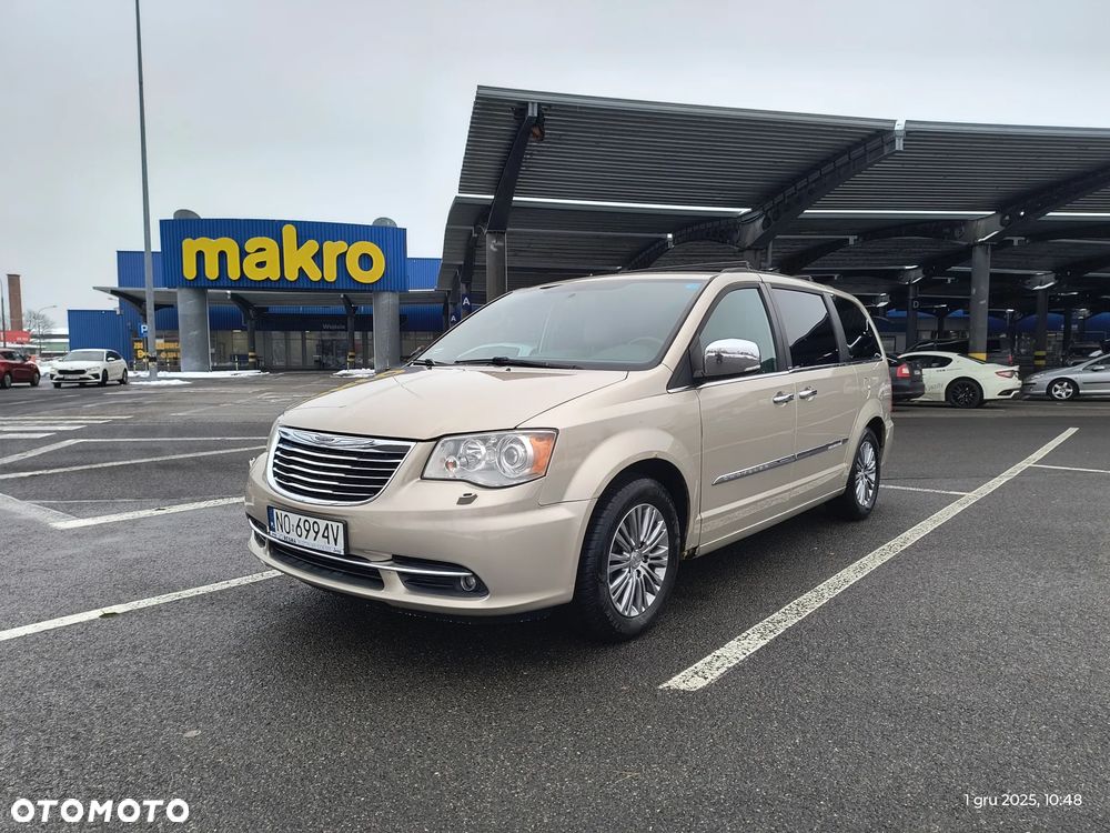 Chrysler Town & Country 3.6 Limited - 1