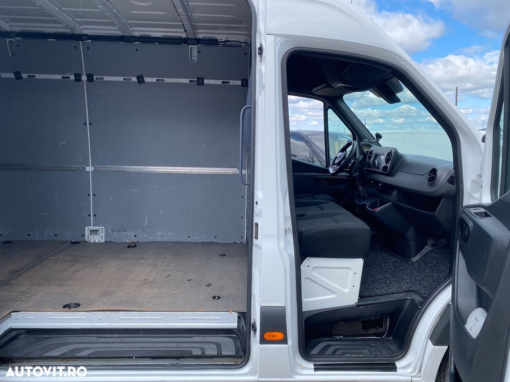 Mercedes-Benz SPRINTER - 7