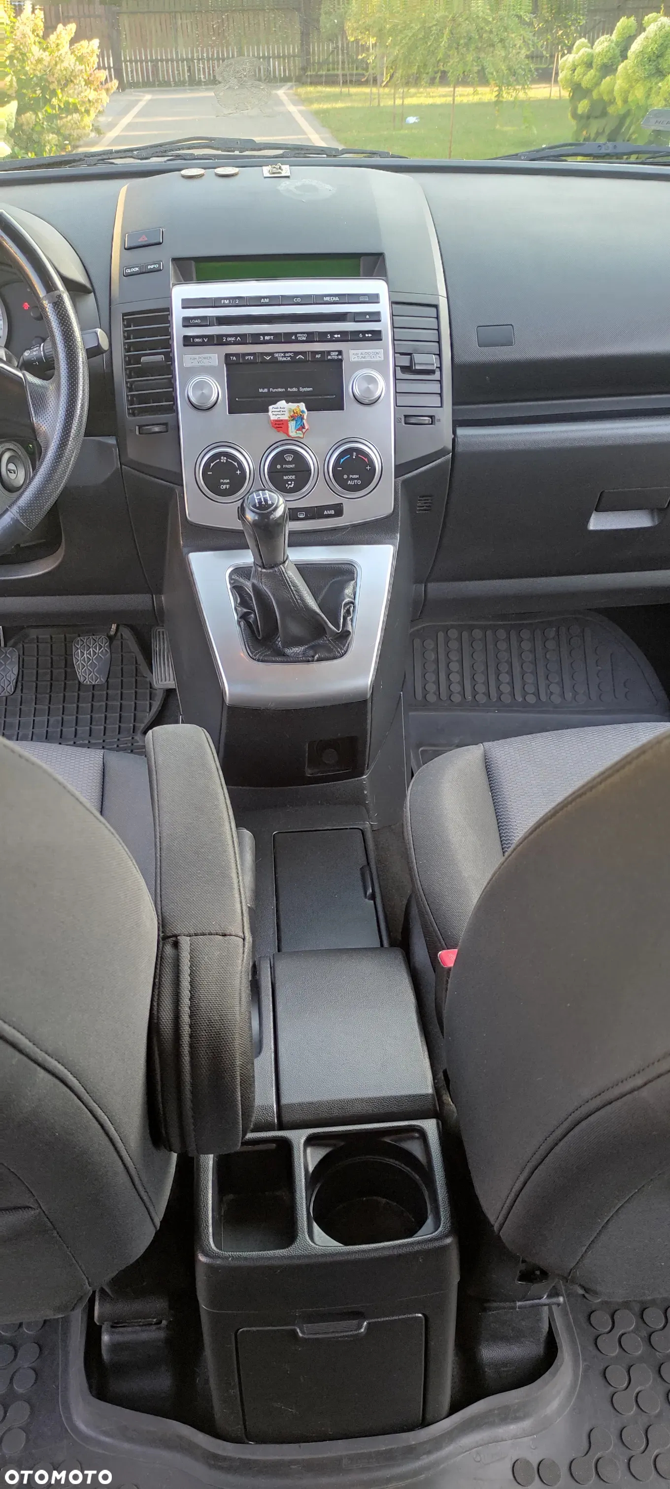 Mazda 5 - 16