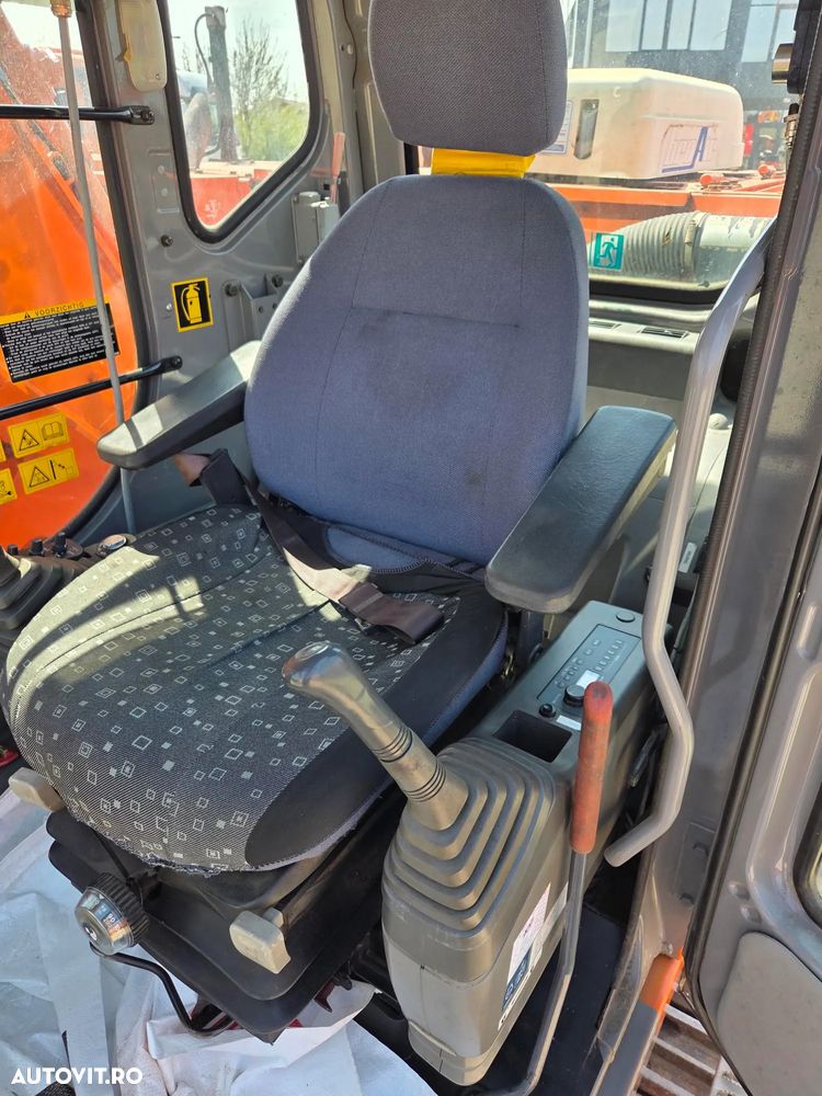 Hitachi ZX225, 23tone, cupa 1,3mc, 2006, 9.558h, Inst hidr picon pe brate, inst hidr rotire pe brate, pregatire GPS trimble, senile late, motor Isuzu 6 cilindri 143CP, FOARTE BINE INTRETINUT-41900 EUR+Tva - 18