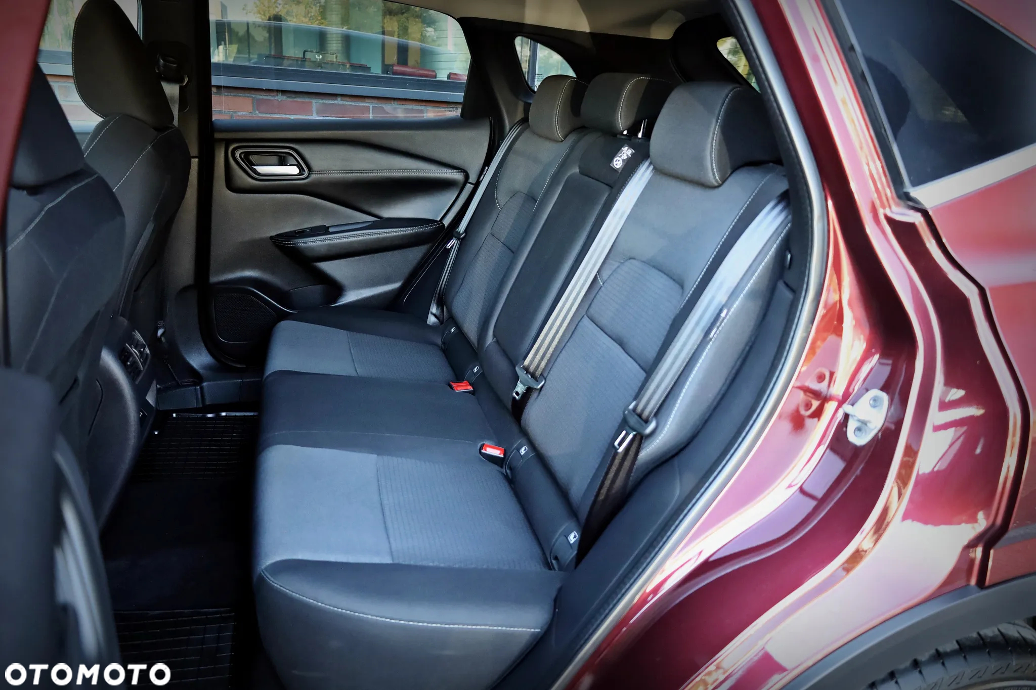 Nissan Qashqai 1.3 DIG-T N-Connecta DCT - 22