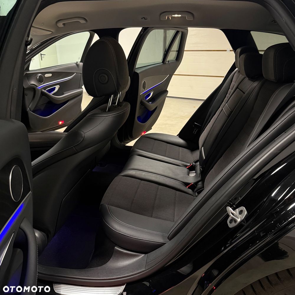 Mercedes-Benz Klasa E 220 d T 9G-TRONIC Avantgarde - 23