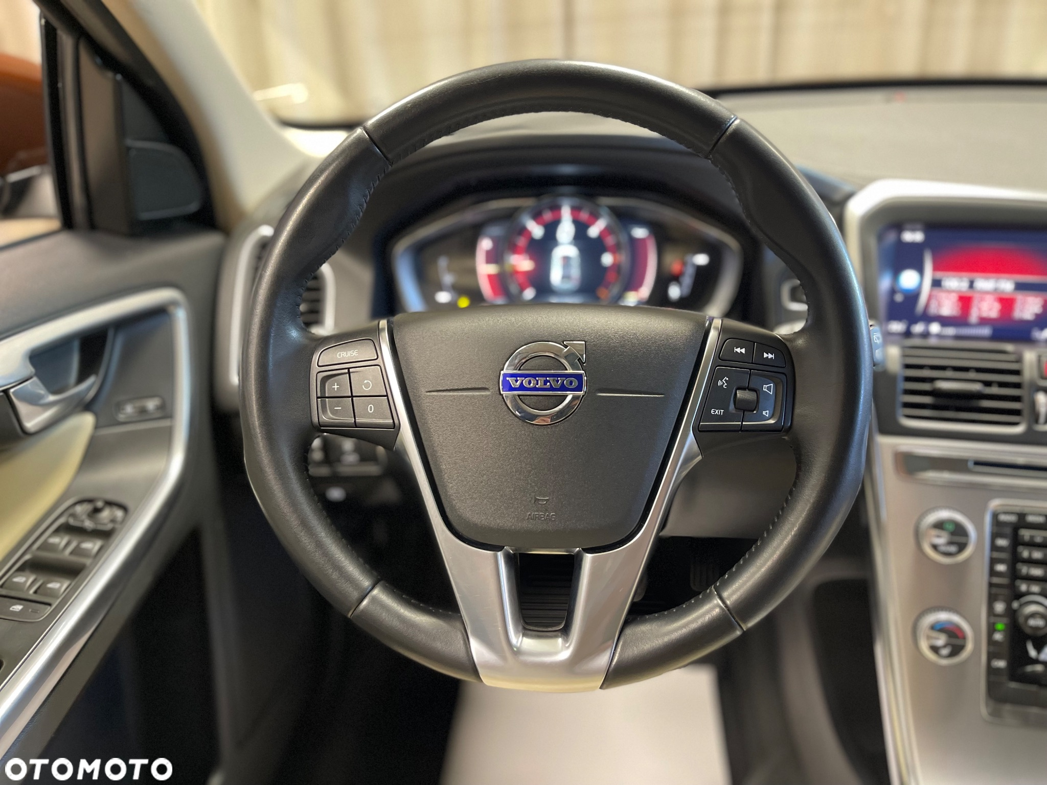 Volvo XC 60 D4 Drive-E Summum - 10