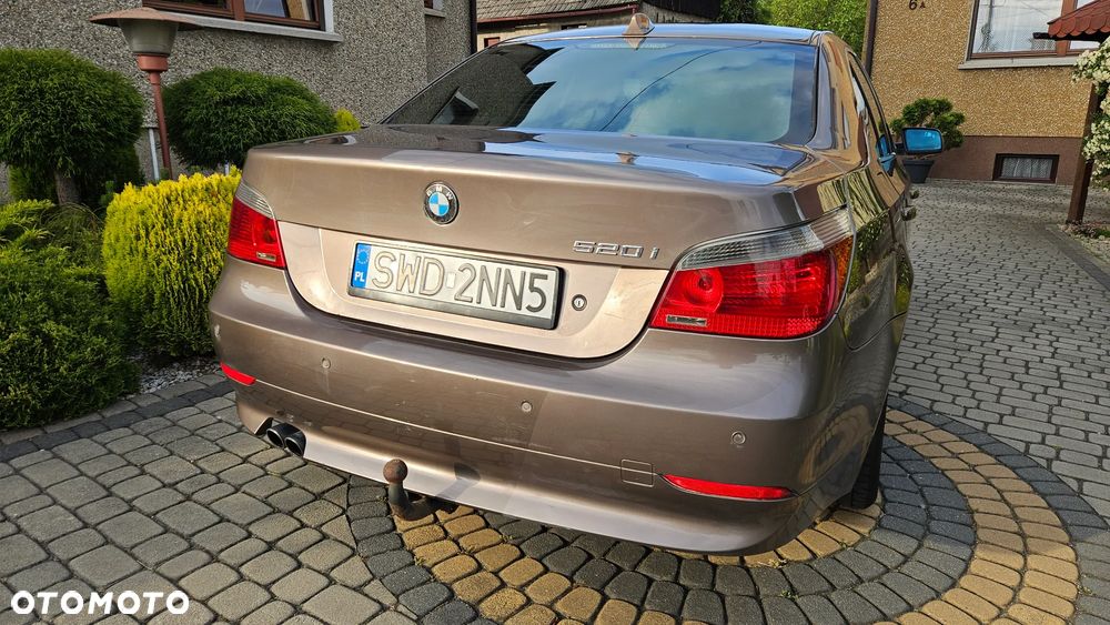 BMW Seria 5 520i - 7
