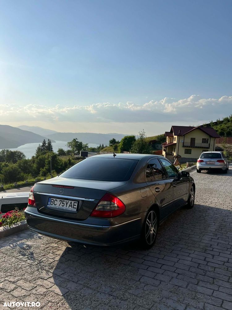 Mercedes-Benz E 200 CDI - 3