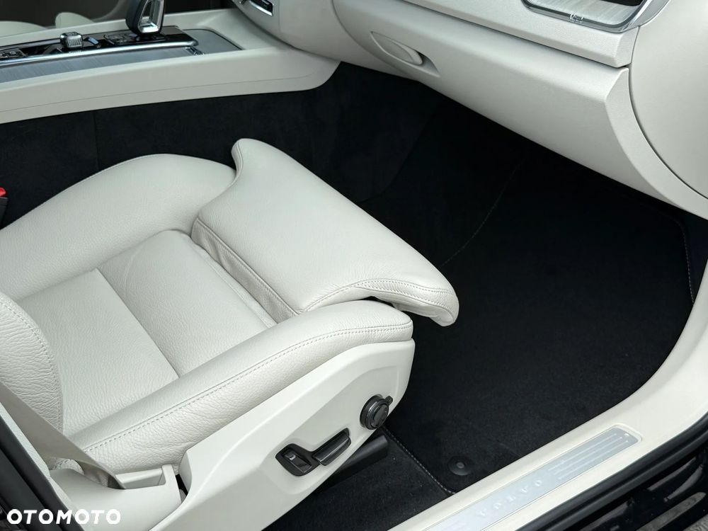 Volvo XC 60 B4 D AWD Geartronic Inscription - 16