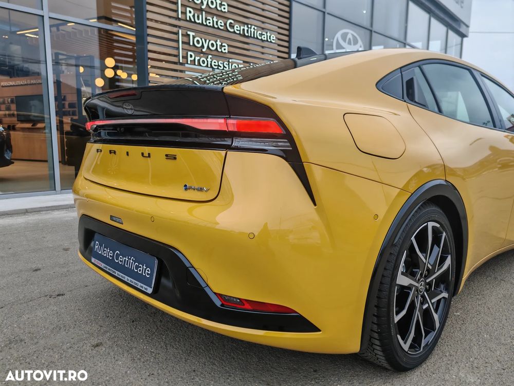 Toyota Prius 2.0 FWD PHEV Exclusive - 11