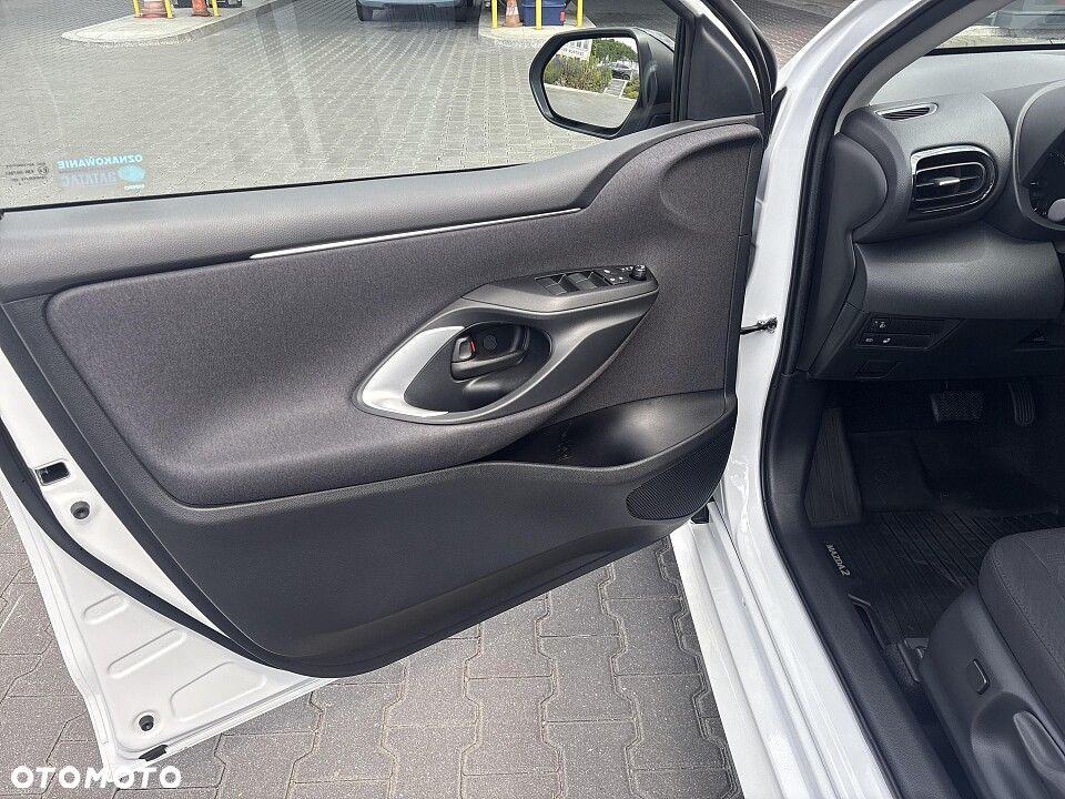 Mazda 2 - 6