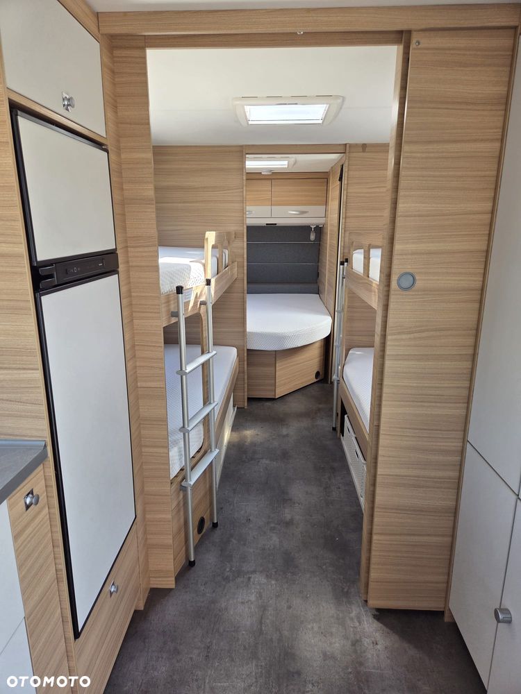 Dethleffs Camper 730FKR - 29