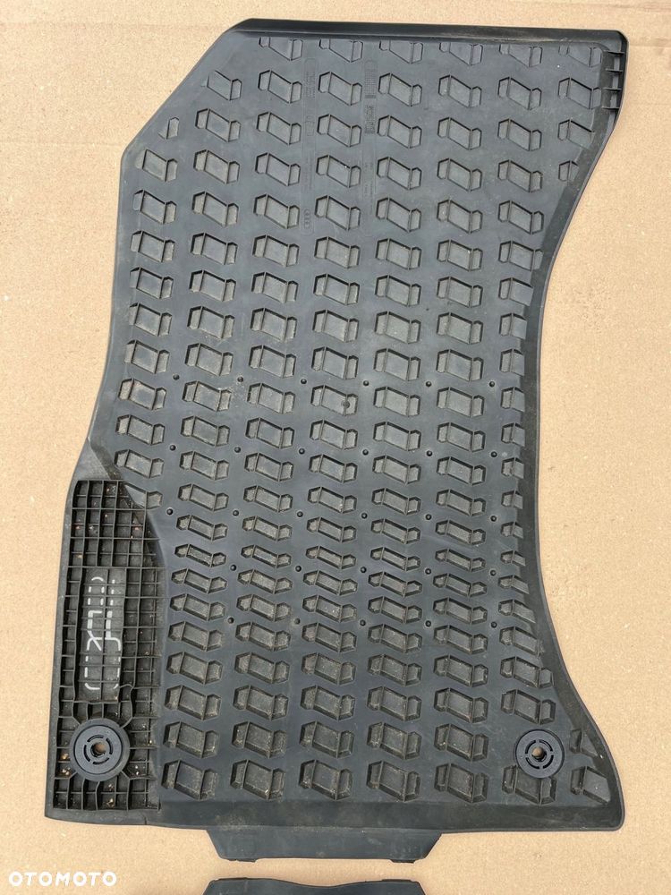 audi q5 80a zestaw dywaników gumowych przód tył 80b061501 80a061511 - 4