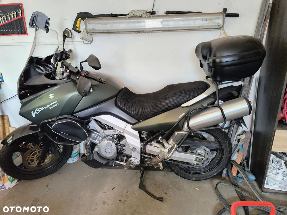 Suzuki V-STROM - 2
