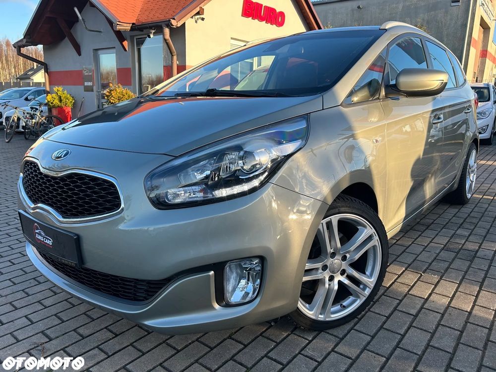 Kia Carens 1.6 GDI Attract - 23