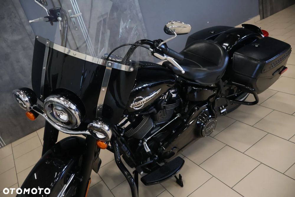 Harley-Davidson Softail Heritage Classic - 24
