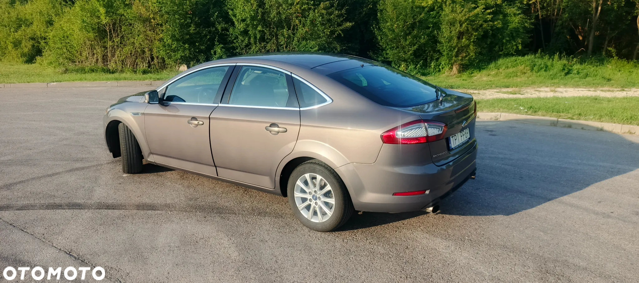 Ford Mondeo 2.0 EcoBoost Titanium - 16
