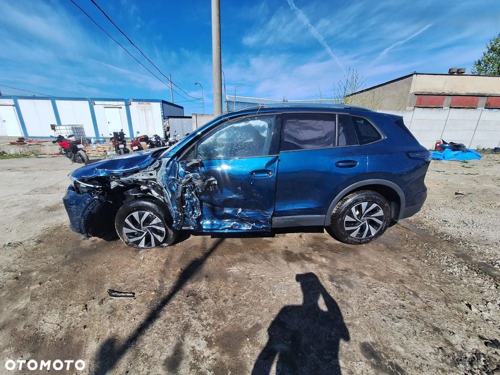 Volkswagen Tiguan 1.5 eTSI R-Line DSG - 3