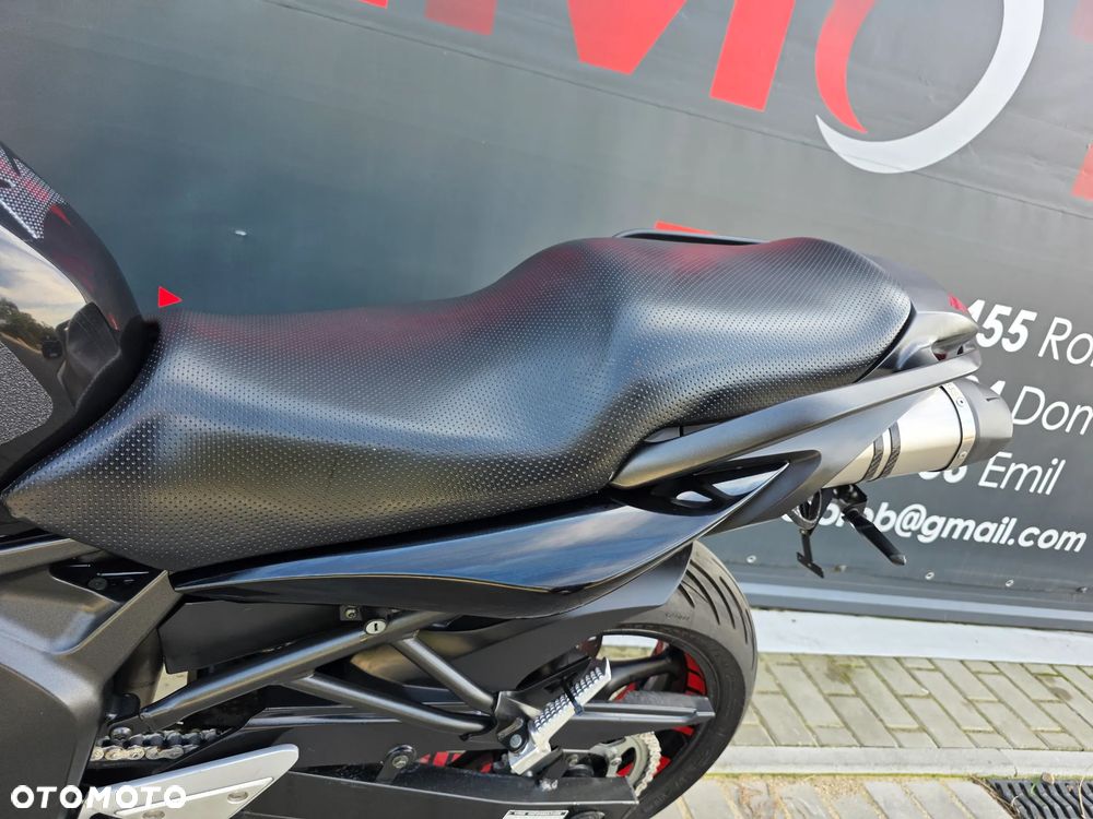 Yamaha FZ6 - 8