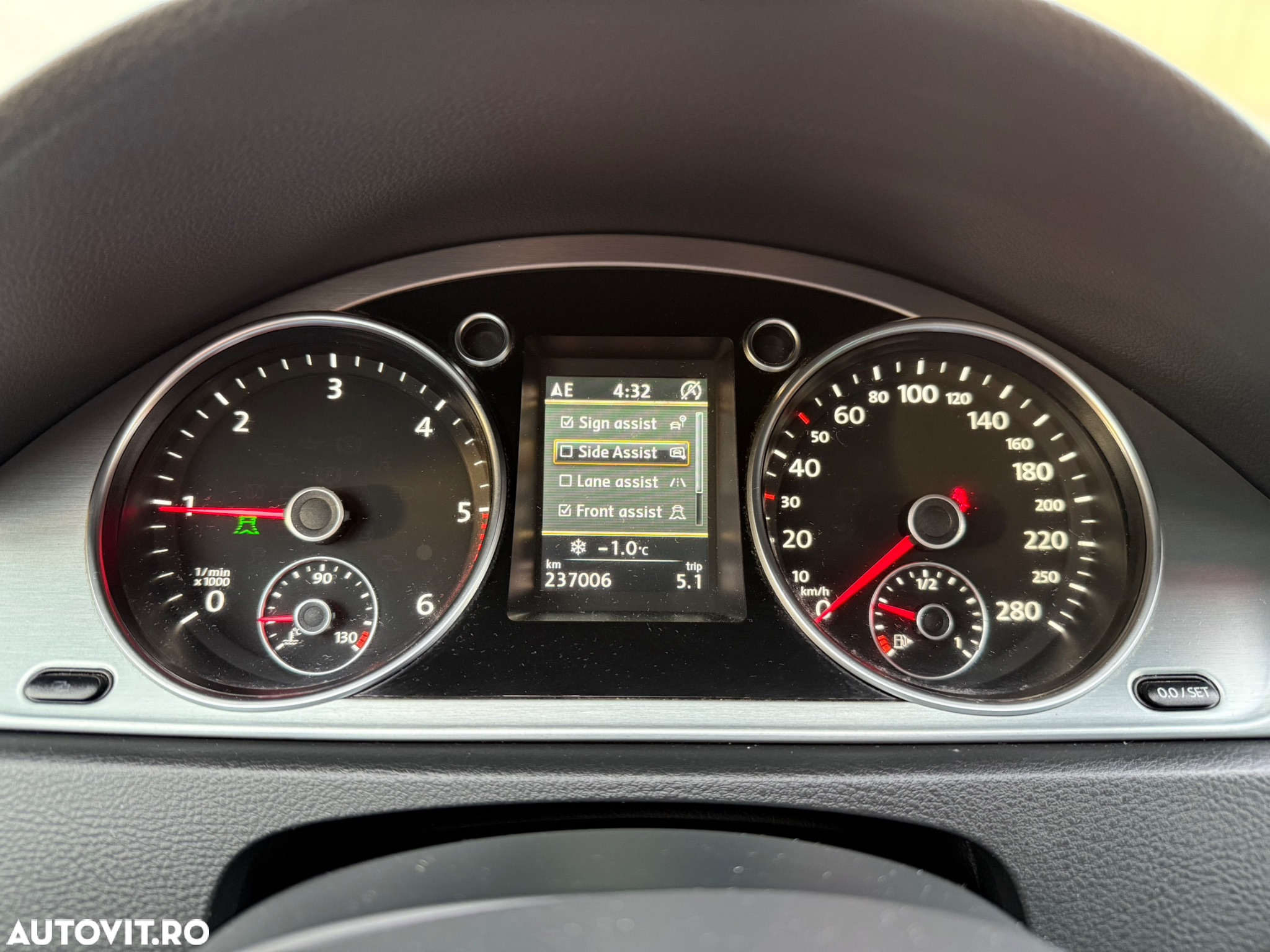 Volkswagen Passat CC 2.0 TDI DSG Exclusive - 14