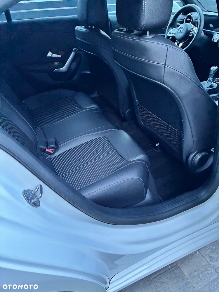 Mercedes-Benz CLA 180 - 15