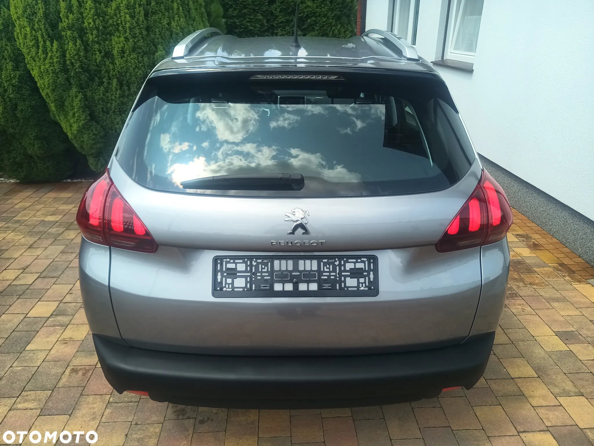 Peugeot 2008 - 5