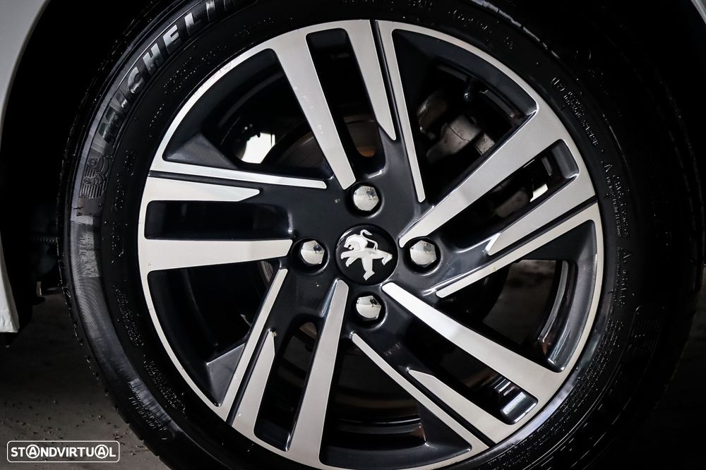 Peugeot 208 1.2 PureTech Allure - 9