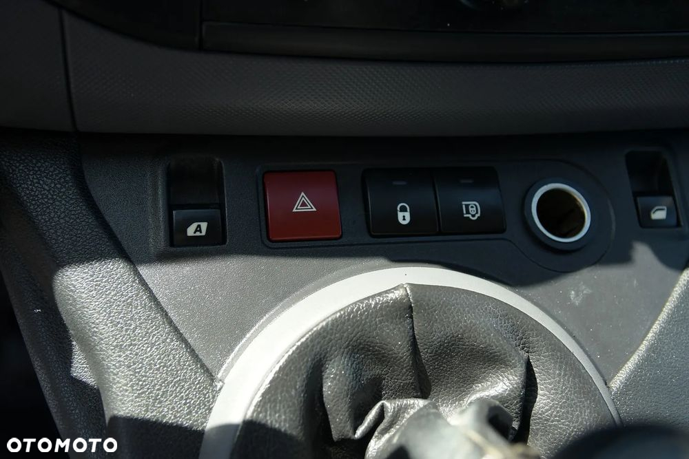 Citroën BERLINGO 1.6 eHDI 90KM * Z Niemiec * 3 osobowy * SUPER STAN!! - 32