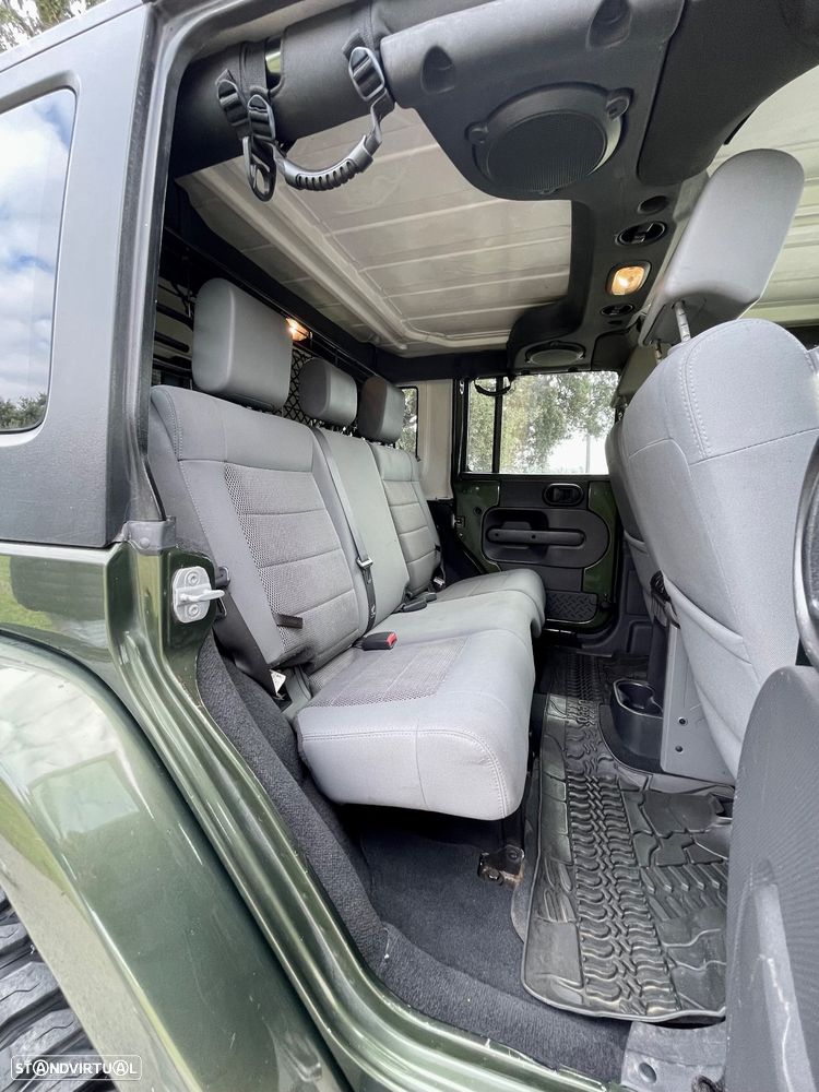 Jeep Wrangler Unlimited 2.8 CRD ATX Sahara Limited - 22