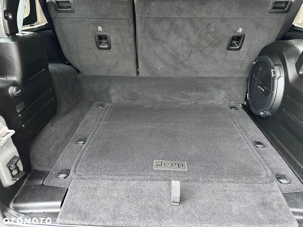 Jeep Wrangler Unlimited 2.0 Turbo PHEV 4xe Sahara - 17