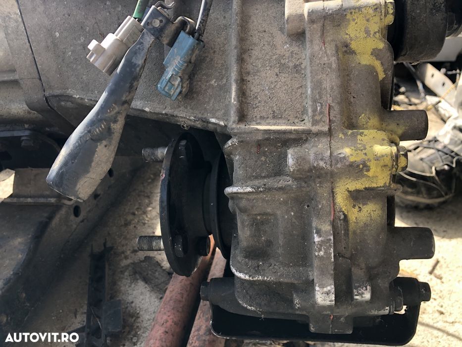 Cutie transfer reductor grup toyota Land Cruiser j120 automata 4 trepte  diferențial centrala 2002-2006 - 2